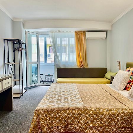 White Rose Guest Rooms Burgas City Eksteriør billede