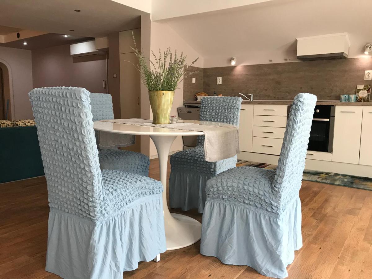 White Rose Guest Rooms Burgas City Eksteriør billede