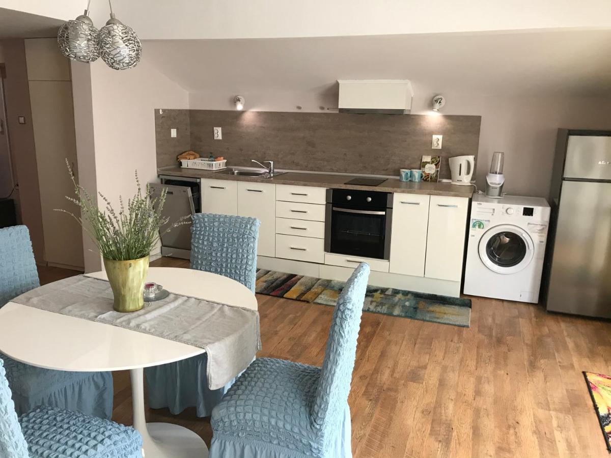 White Rose Guest Rooms Burgas City Eksteriør billede