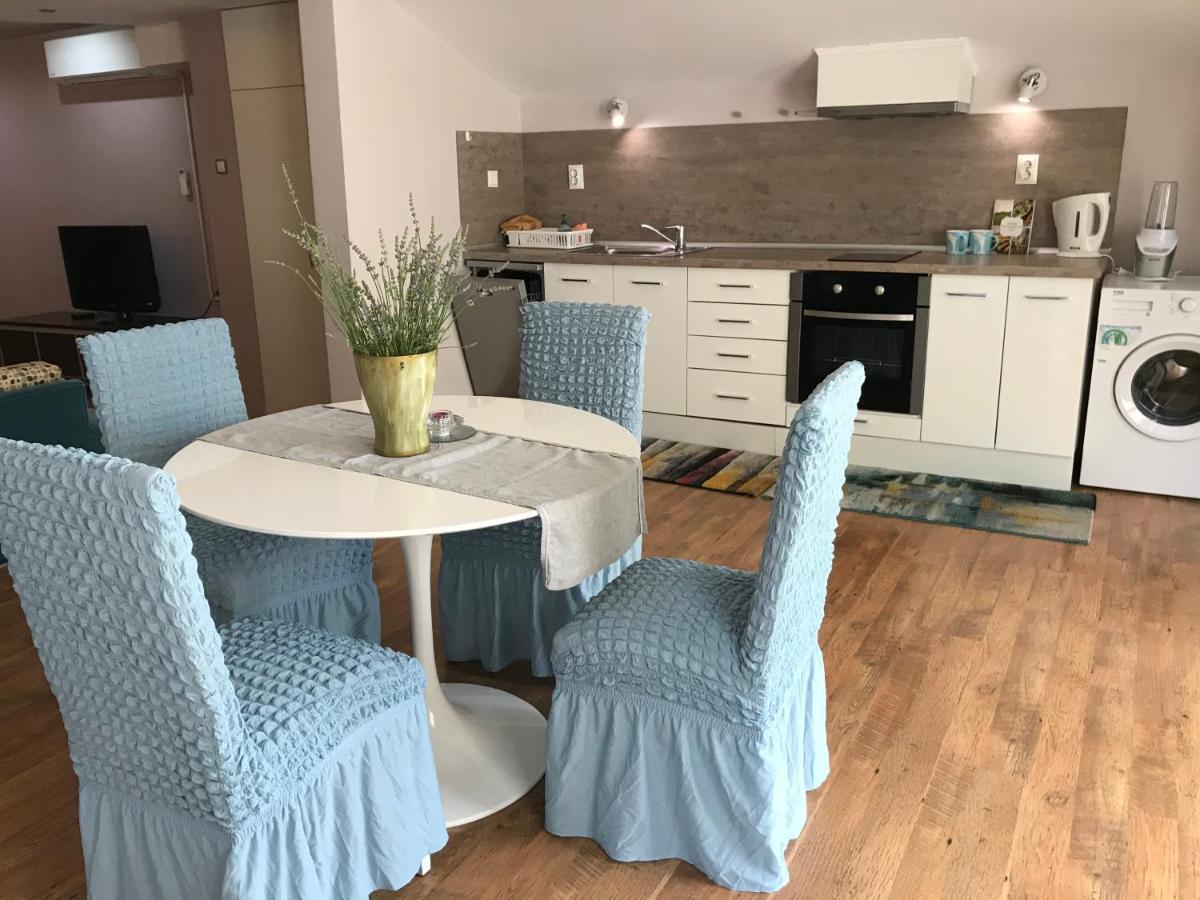 White Rose Guest Rooms Burgas City Eksteriør billede