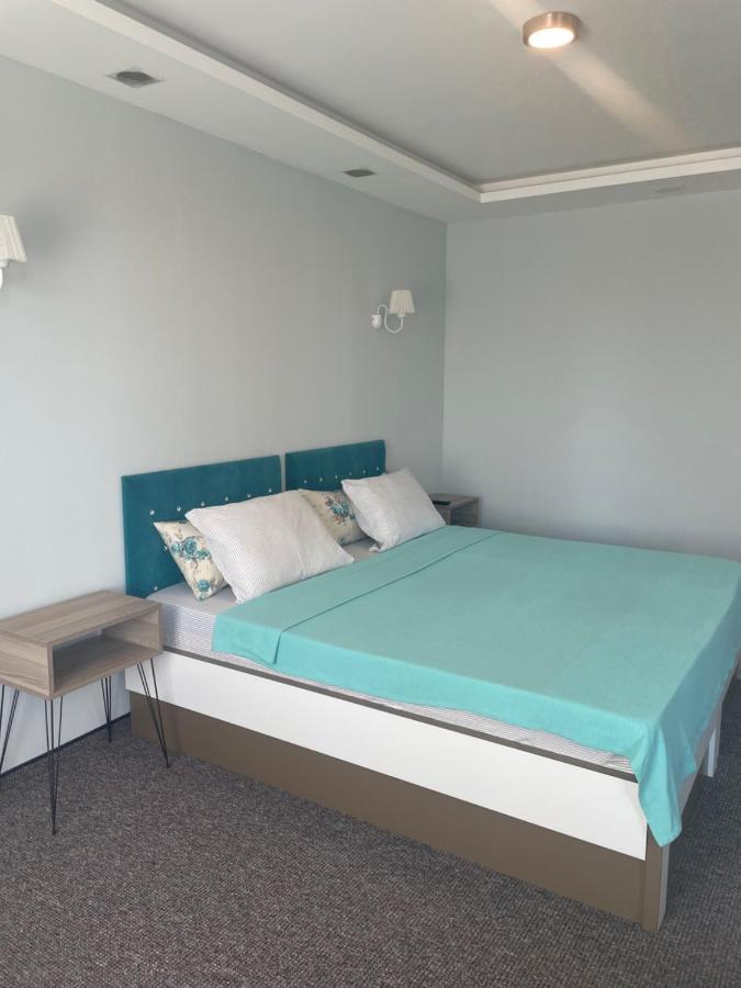 White Rose Guest Rooms Burgas City Eksteriør billede