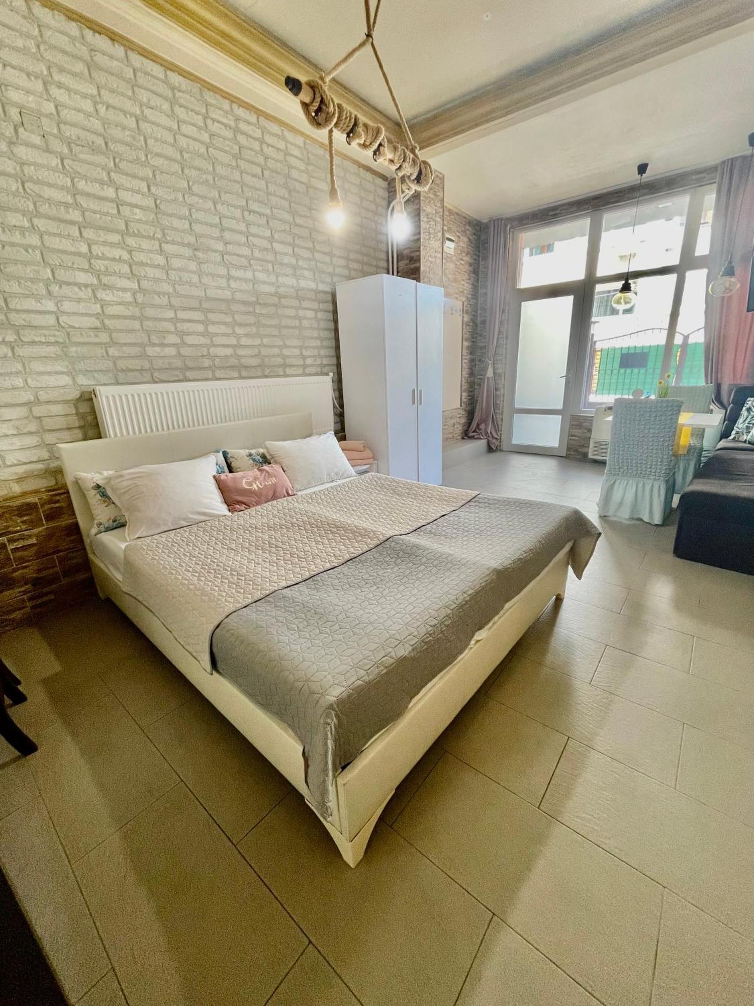 White Rose Guest Rooms Burgas City Eksteriør billede