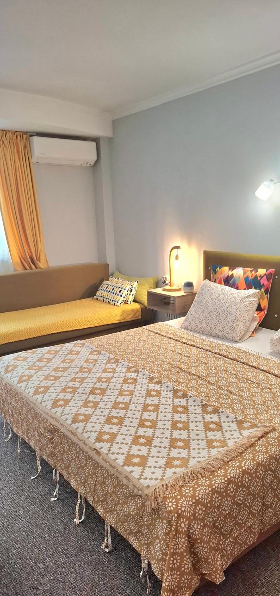 White Rose Guest Rooms Burgas City Eksteriør billede