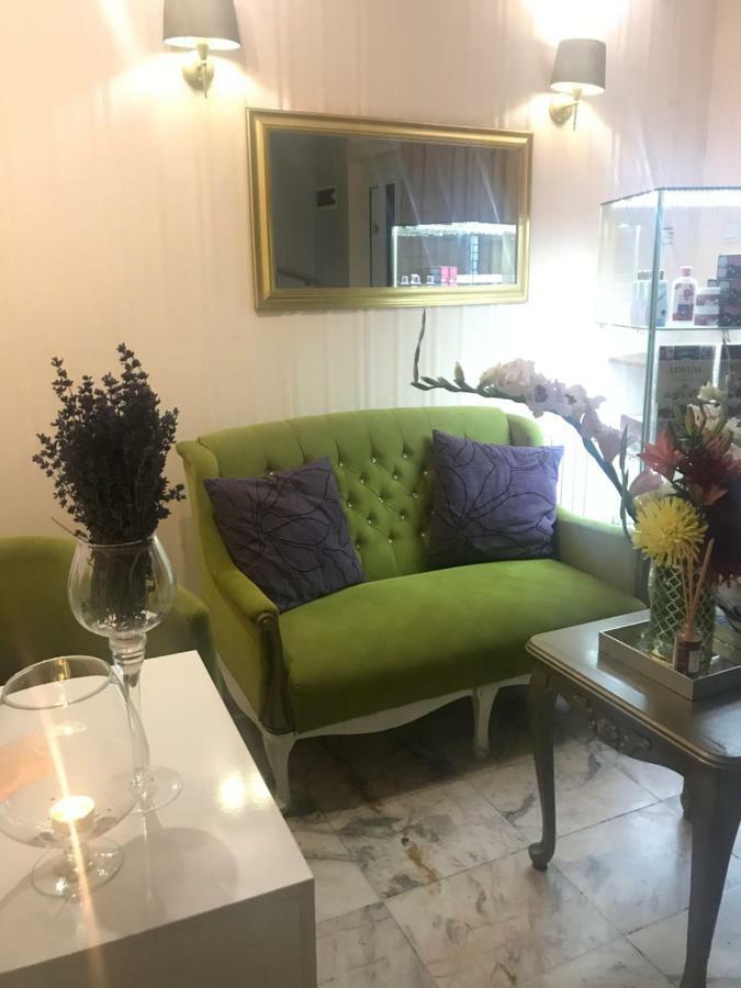 White Rose Guest Rooms Burgas City Eksteriør billede